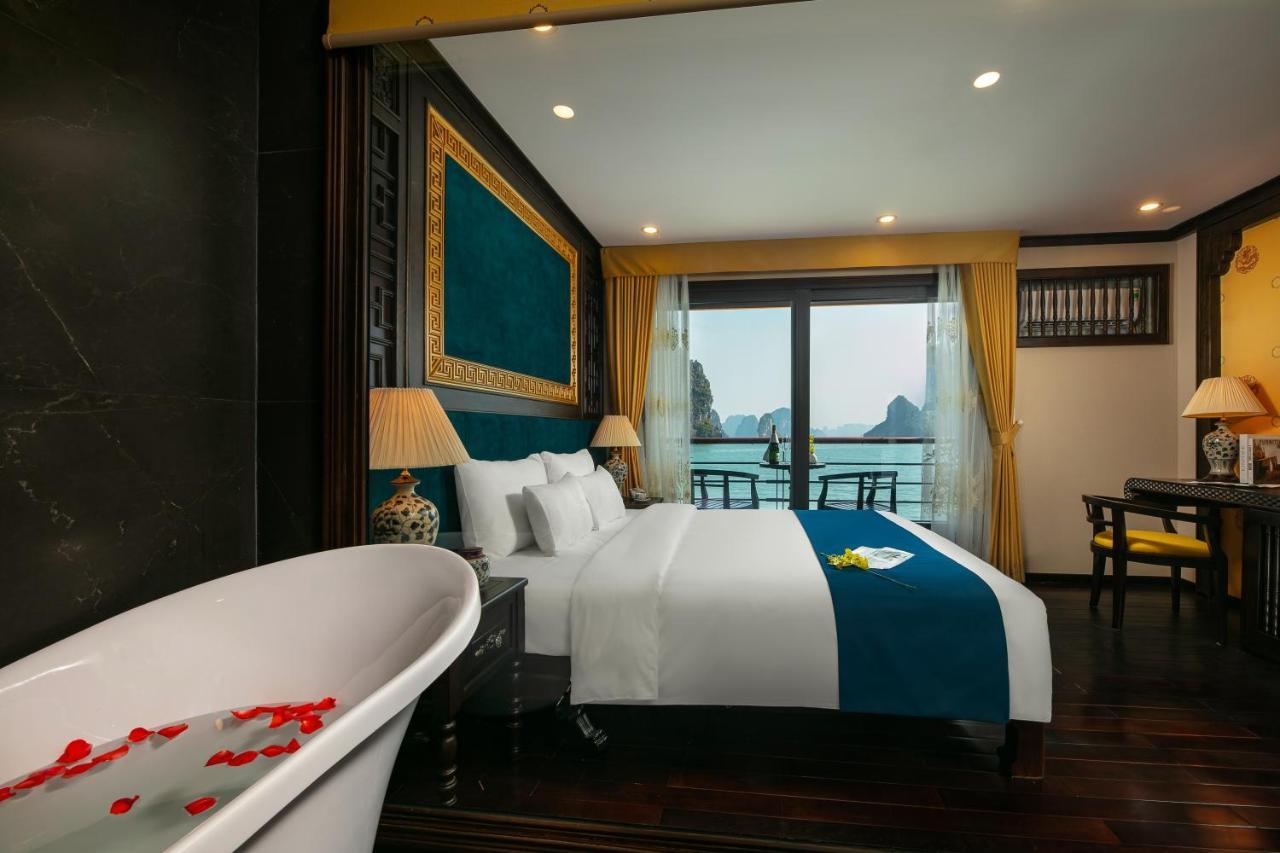 Nostalgia Halong Cruise Ha Long Exterior foto
